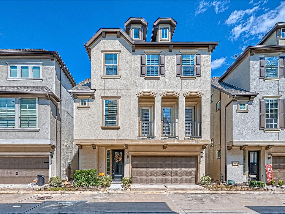 1st image of 12261 Oxford Crescent Cir