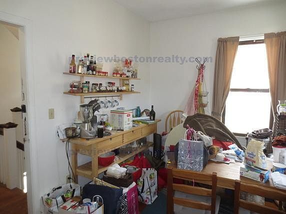 2nd image of 163 Strathmore Rd #L4