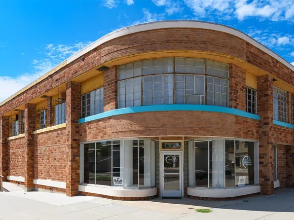 638 3rd St, Humboldt, NE 68376