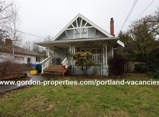 SE 88th Ave - 2 bedroom apartment with den/office in triplex, Portland, OR 97266