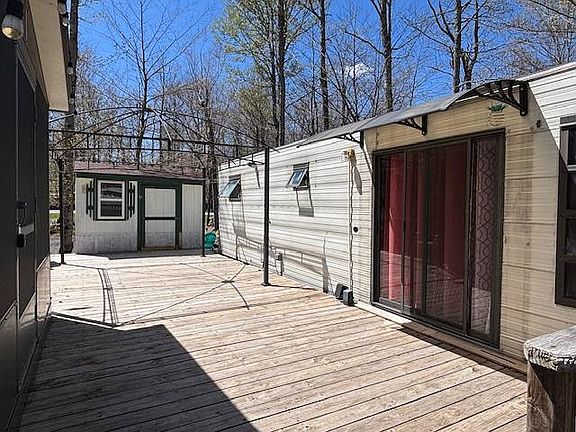 3rd image of 278 Lake Dr W