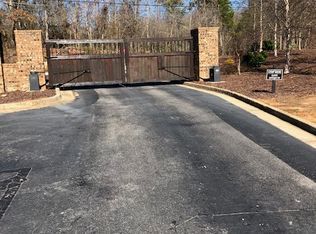 6076 Bluewater Blvd, Gainesville, GA 30506