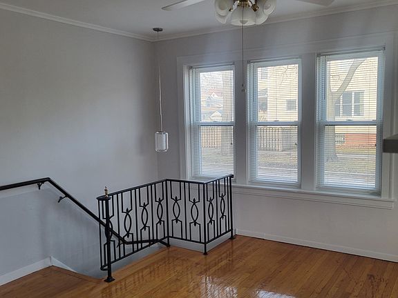 3rd image of 4301 W Sunnyside Ave #1