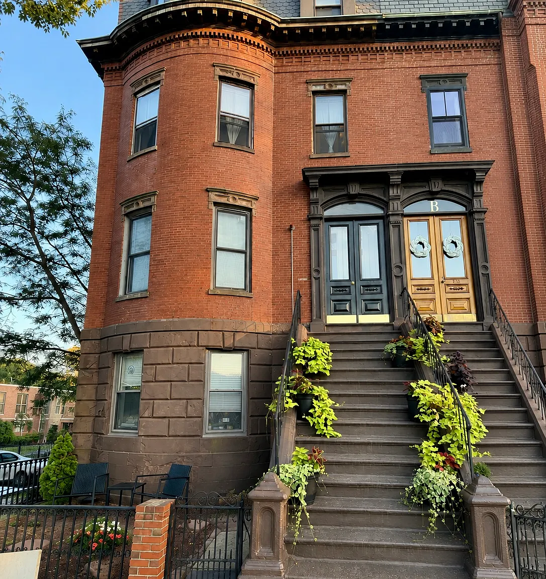 2 bed, 800 sqft, $3,600 — Photo 4