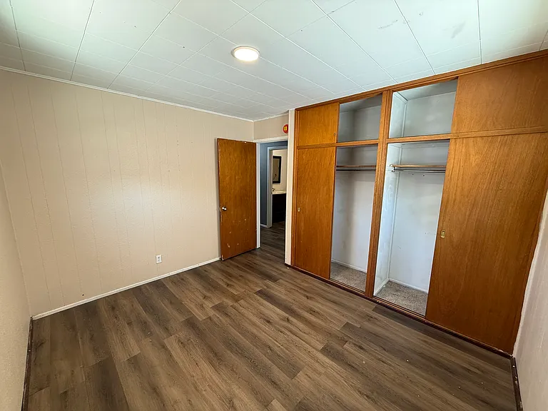 1325 San Clemente Ave NW — Photo 7