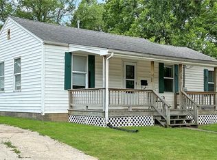 216 S 5th St, Lexington, MO 64067