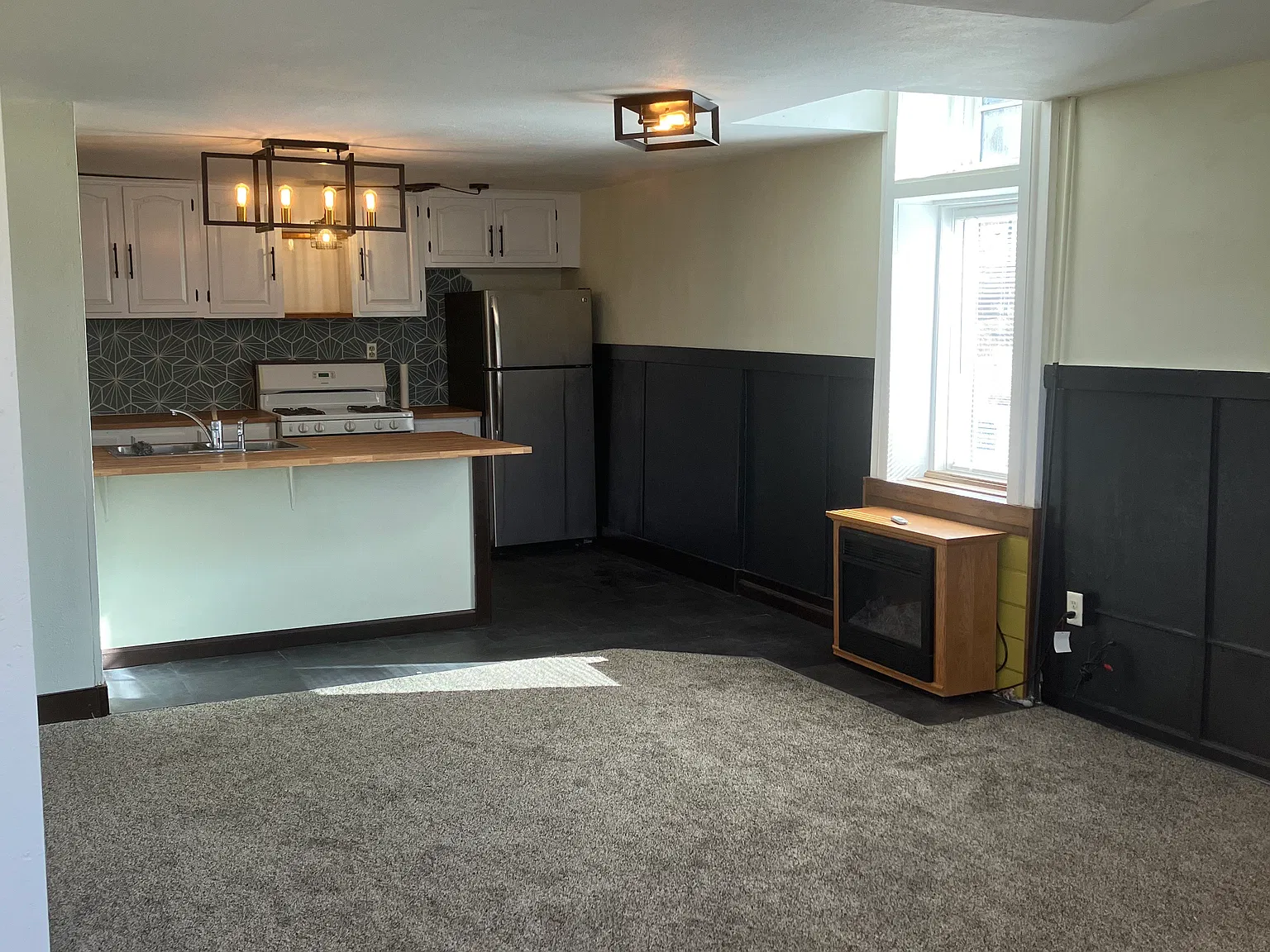 1 bed, 1200 sqft, $1,350 — Photo 2