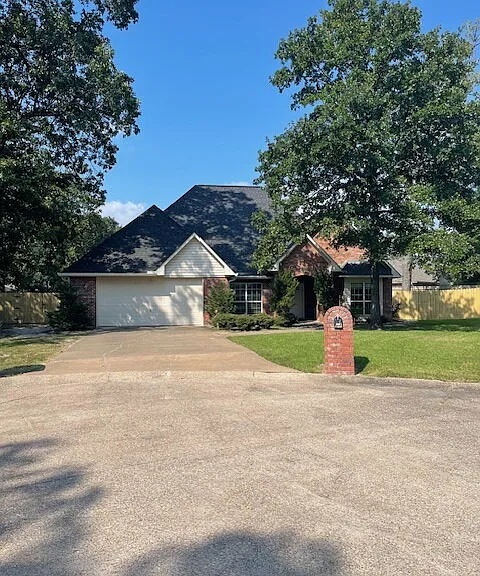 227 Remington Pl — Photo 1