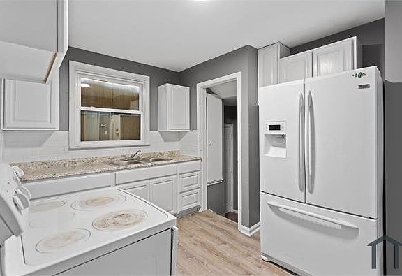 4th image of 8473 Rosemont Ave
