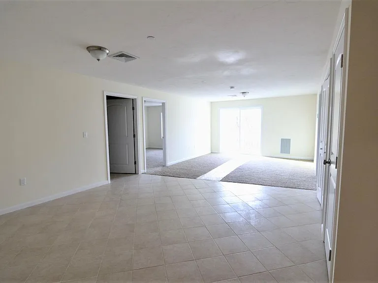 3 Rogers Way — Photo 4