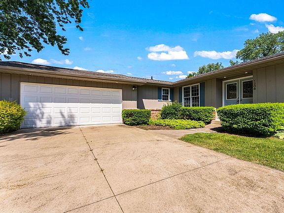 3rd image of 1206 Glenwood Park Dr
