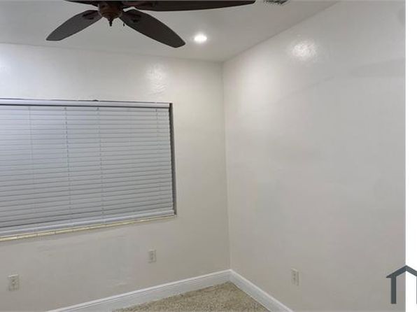 638 NE 83rd Ter APT 4