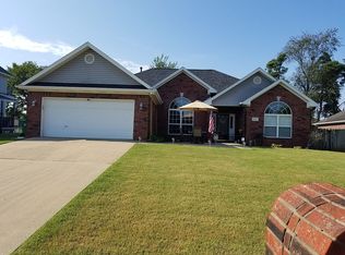 823 Palisades Ave, Springdale, AR 72764