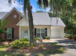 102 Grey Oak Ct, Savannah, GA 31419