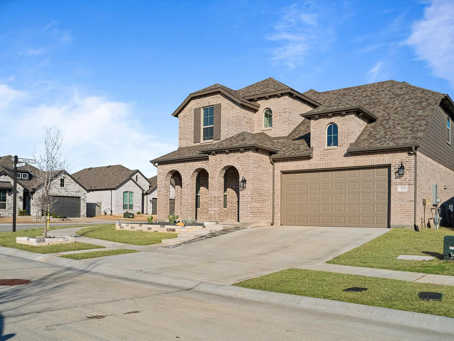 4 bed, 2765 sqft, $3,500 — Photo 3