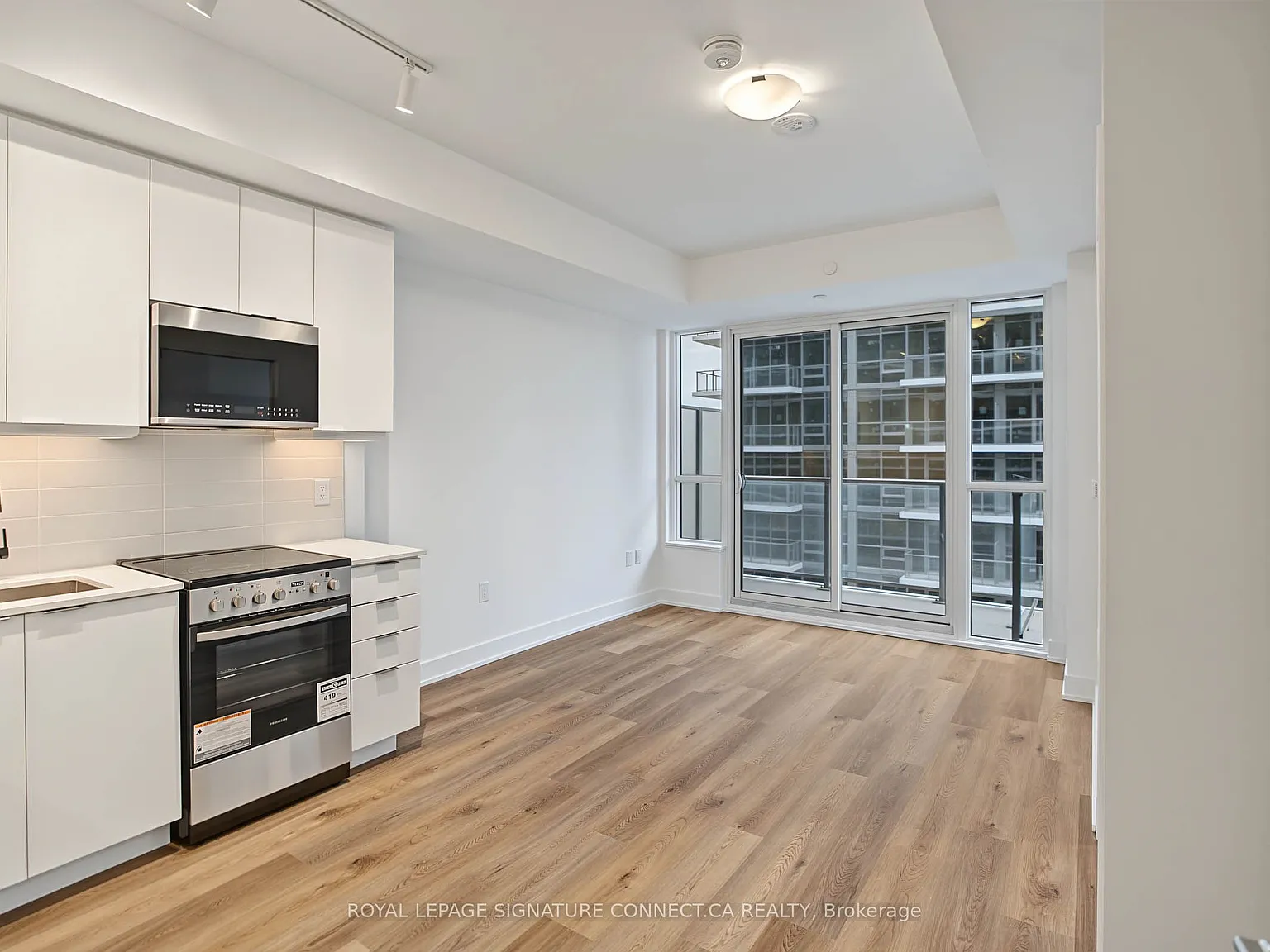 The Millhouse Condos — Photo 4