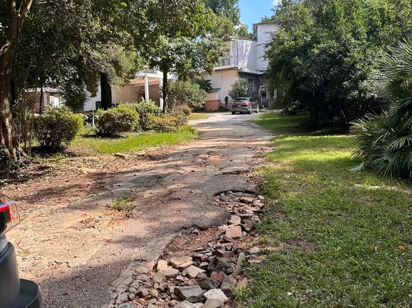 23782 Main St #A, Fairhope, AL 36532