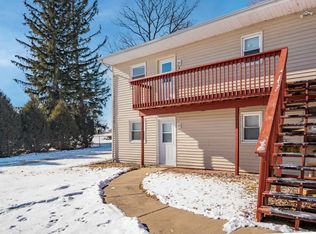 315 W Railroad St #4, Kingston, IL 60145
