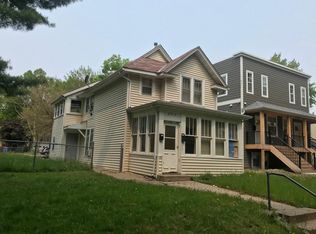 2914 30th Ave S, Minneapolis, MN 55406