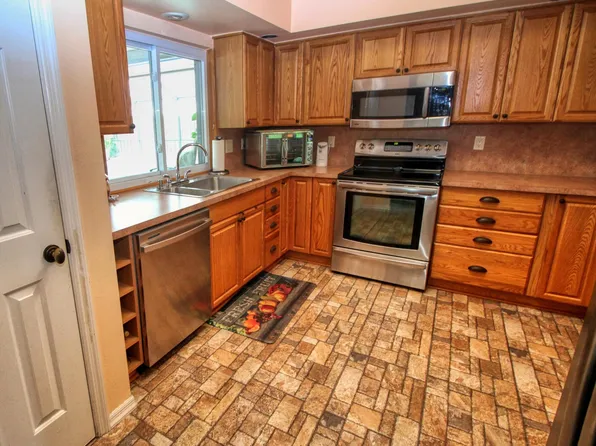 648 SE Crescent Avenue, Port St Lucie, FL 34984