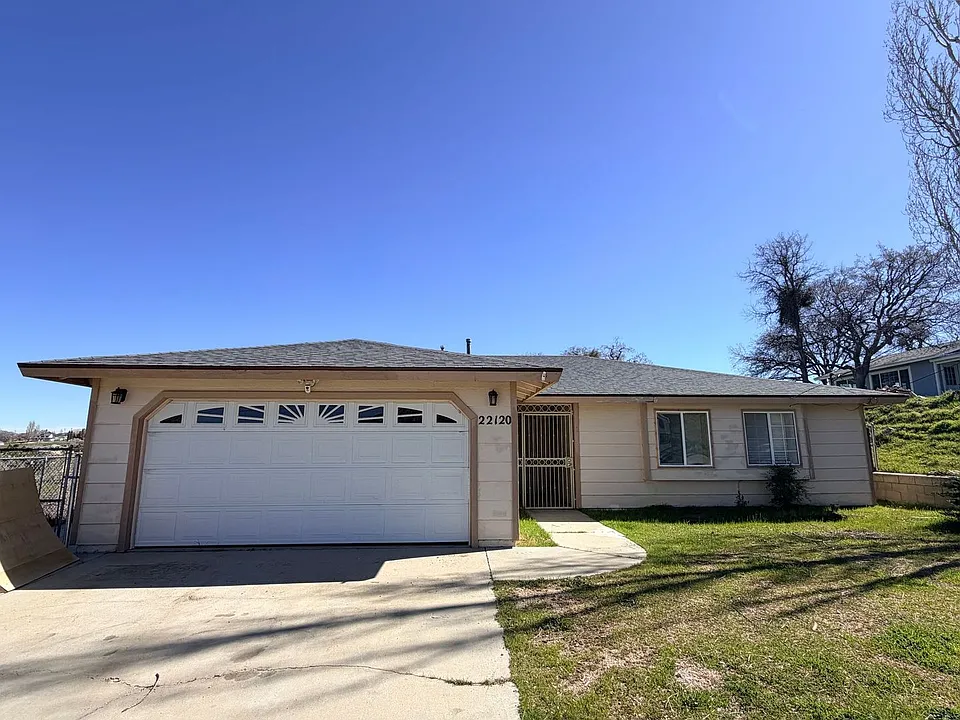 22120 McCarthy Dr
