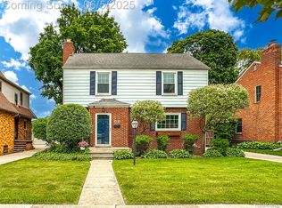 1221 Lyons Ave, Royal Oak, MI