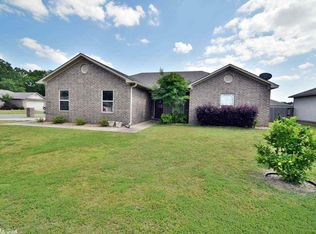 32 Castleton Dr, Ward, AR 72176