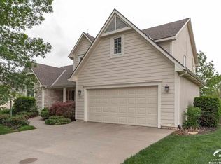 1105 Stoneridge Dr, Lawrence, KS 66049