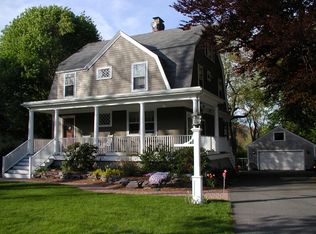 128 Common St, Walpole, MA 02081