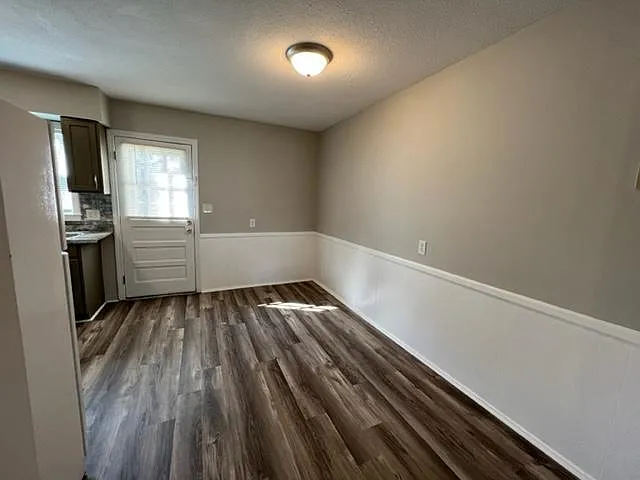 2 bed, 1.5 bath, 950 sqft, $950 — Photo 4