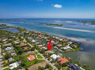 16 E High Point Rd, Sewalls Point, FL 34996