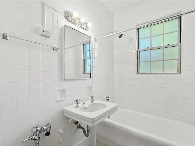 2536 Sawyer LLC — Photo 47