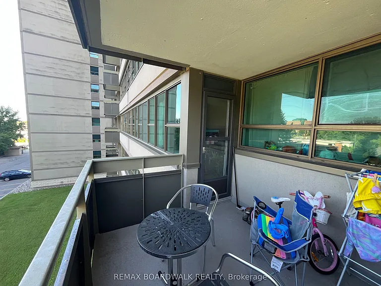 555 Brittany Dr #407 — Photo 8