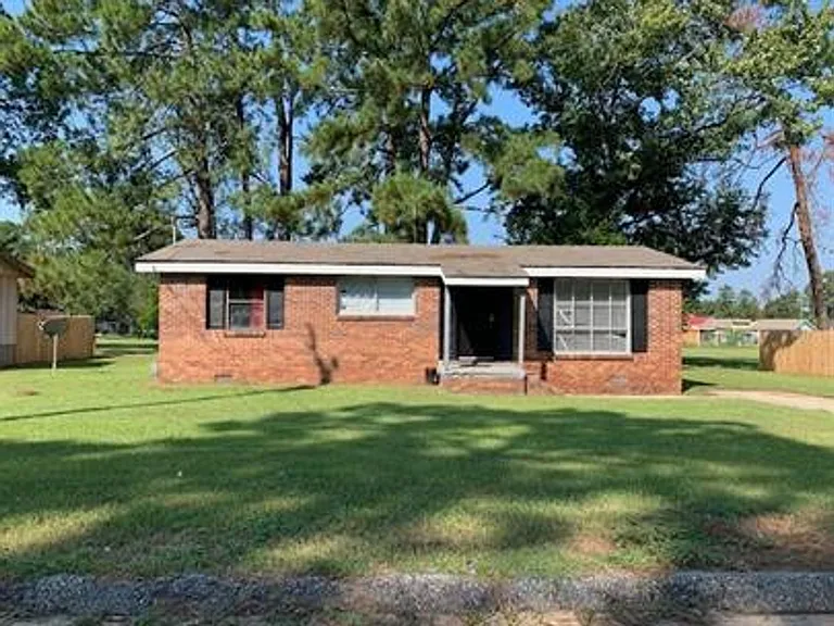615 Cedarwood Dr — Photo 32