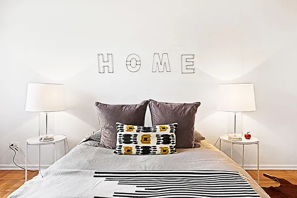Sold by Compass | media 9