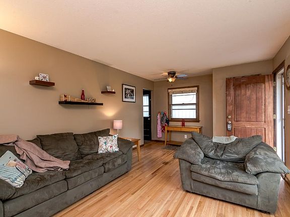 2nd image of 6941 Russell Ave S