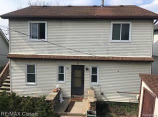 381 E Shore Dr, Whitmore Lake, MI