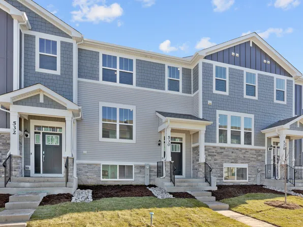 530 Wolverine Dr, Aurora, IL 60502