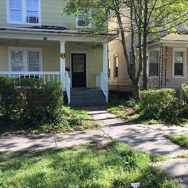 1st image of 865 W 41st St