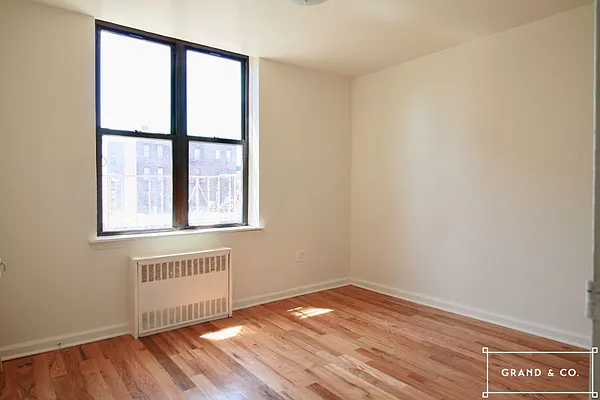 Rented by Grand & Co. | media 20
