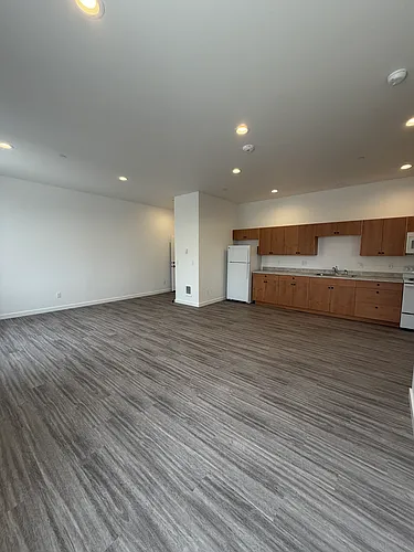 115 Main Ave Photo 1