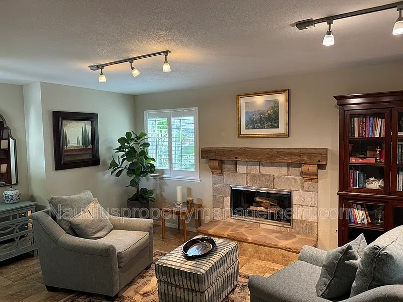 2 bed, 2.0 bath, $4,000 — Photo 3