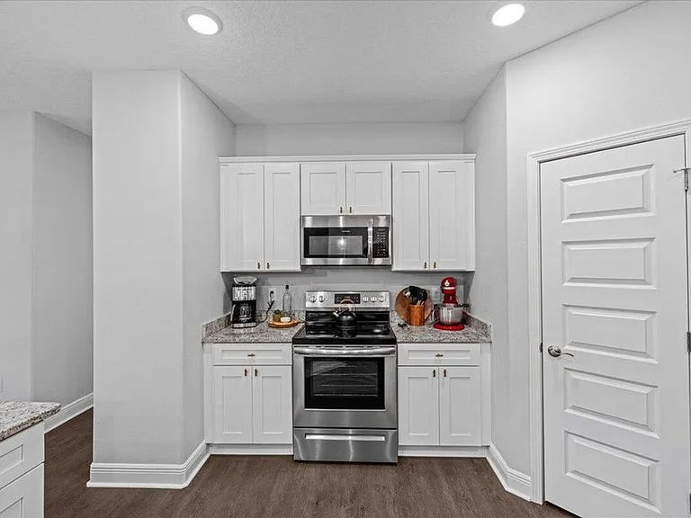 5333 Longhorn Trl — Photo 6