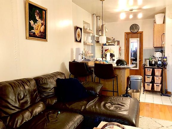 4th image of 146 Forsyth St APT 4B