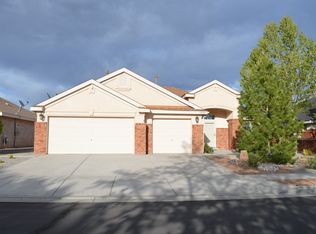 10200 Wickenburg St NW, Albuquerque, NM 87114