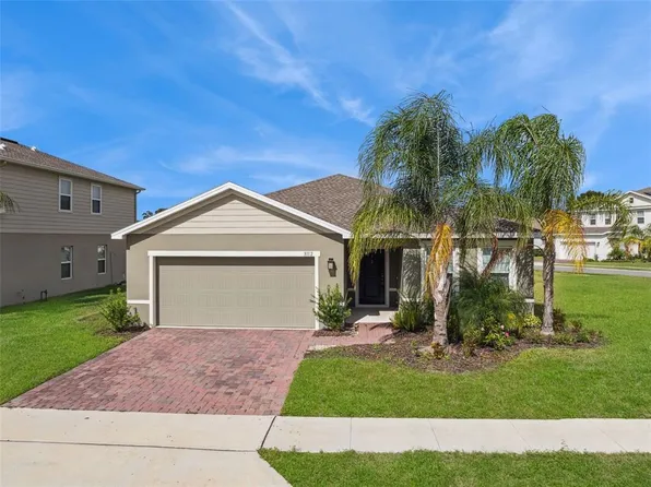 3112 Saint Charles Pl, Winter Haven, FL 33884