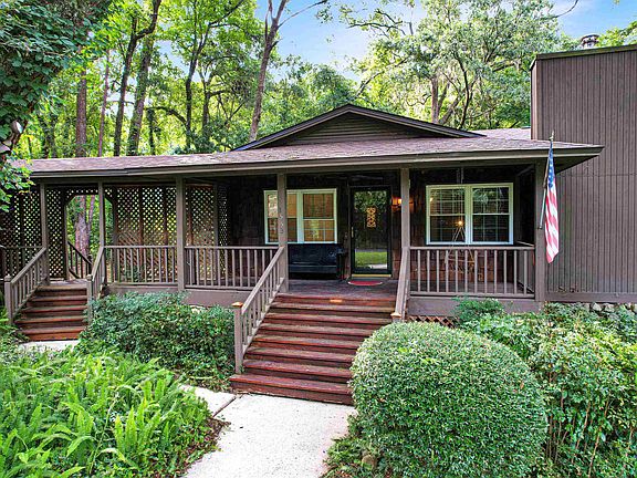 4th image of 3553 Carrington Dr