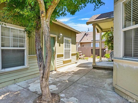 4th image of 2664 Lathrop Drive