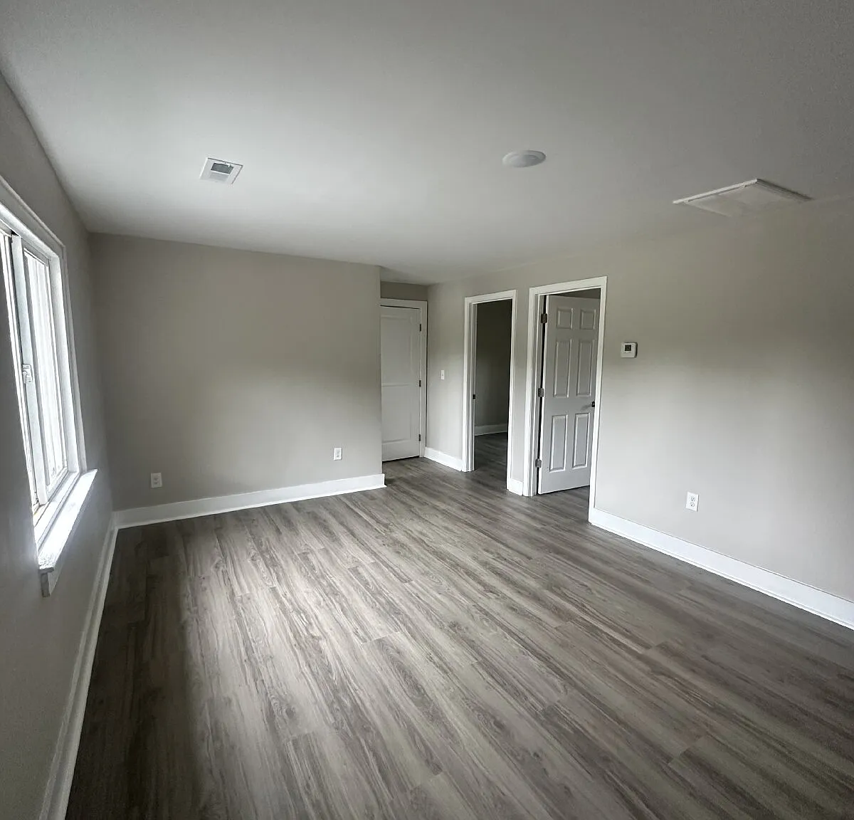 2 bed, 1.0 bath, 600 sqft, $1,450 — Photo 2