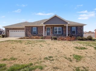 1702 Gordon Ln, Lawrenceburg, TN 38464
